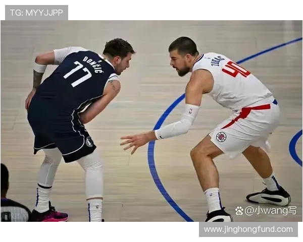 骑士与魔术展开激烈对决 双方力争季后赛席位胜负悬念迭起